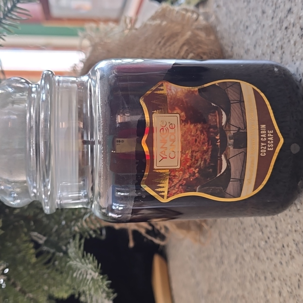 Yankee Candle Cozy Cabin Escape